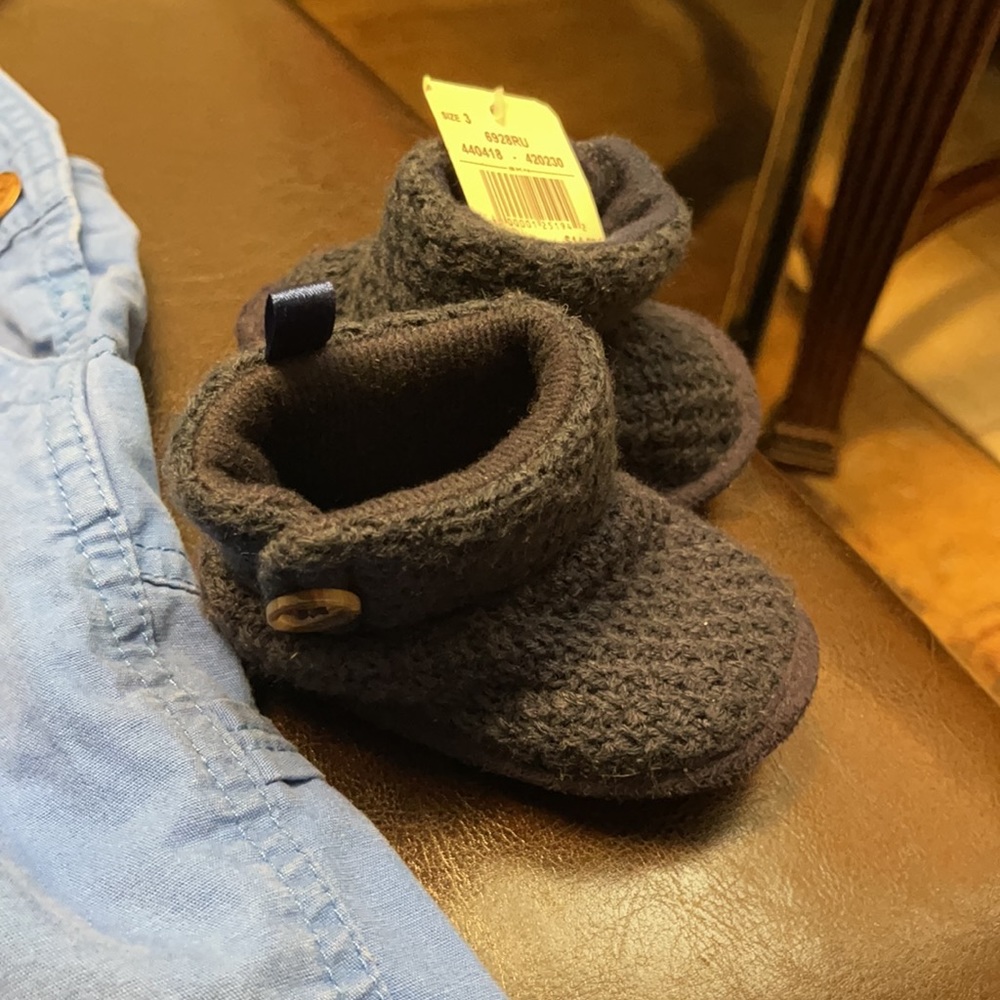 Bundle of EU Boys Clothing and a pair of shoes. marked down. - Picture 15 of 16